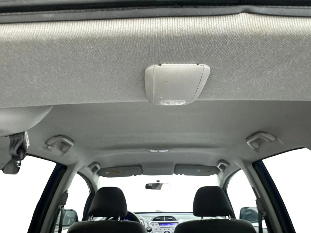 Used 2011  Honda Base image 68