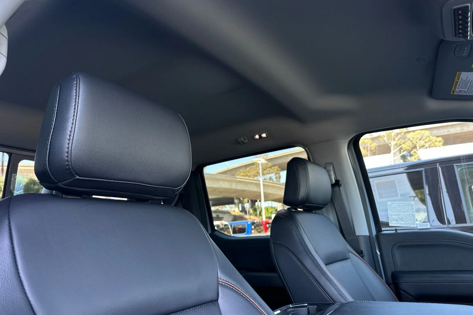 New 2026 Glacier Gray Metallic Tri-Coat Ford F-350® Lariat® image 15