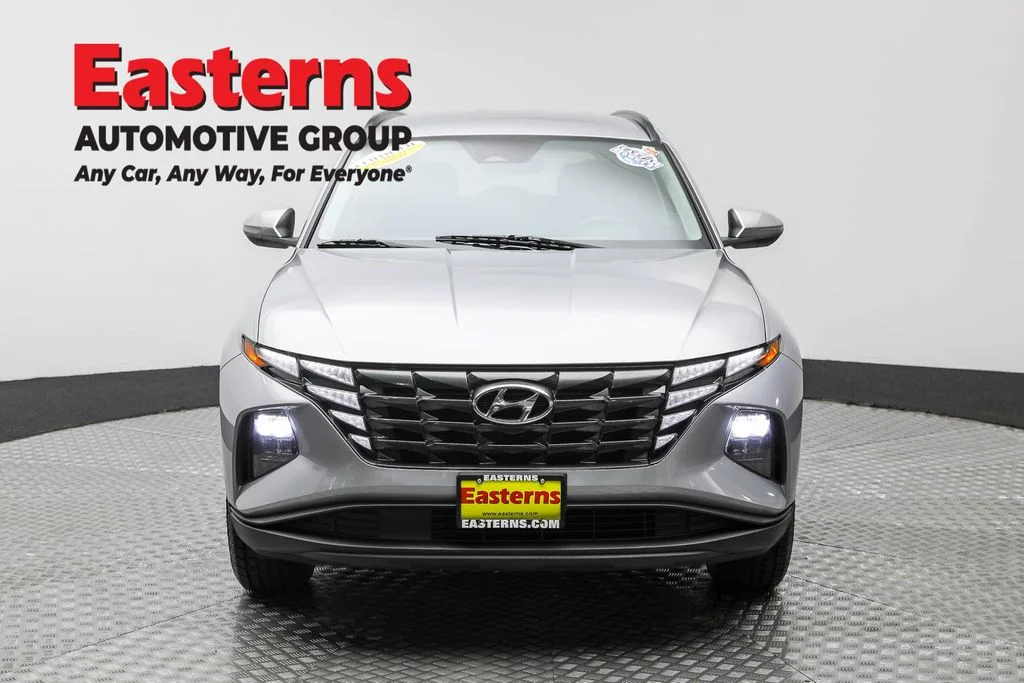 Used 2023 Silver Hyundai SEL image 2