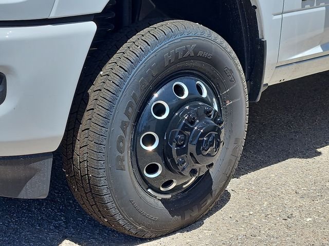 New 2026 Bright White Clear-Coat Exterior Paint RAM Laramie image 4