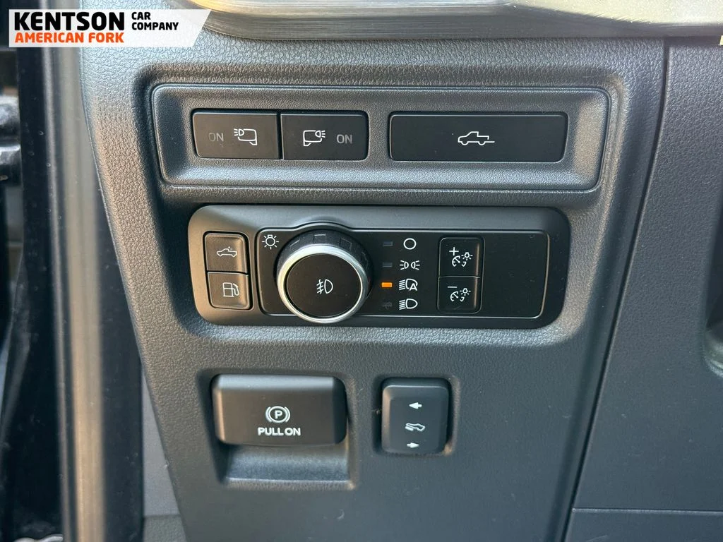 Used 2023 Black Ford Lariat image 17