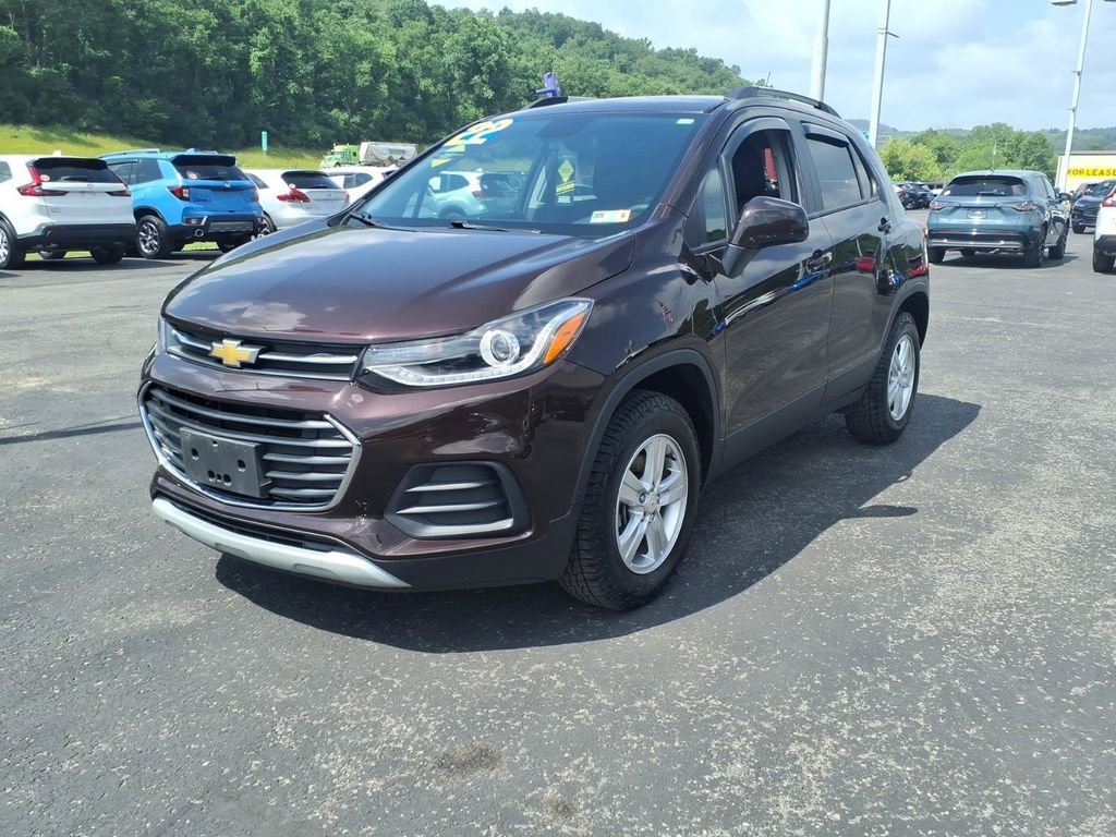 Used 2022 Red Chevrolet LT image 2