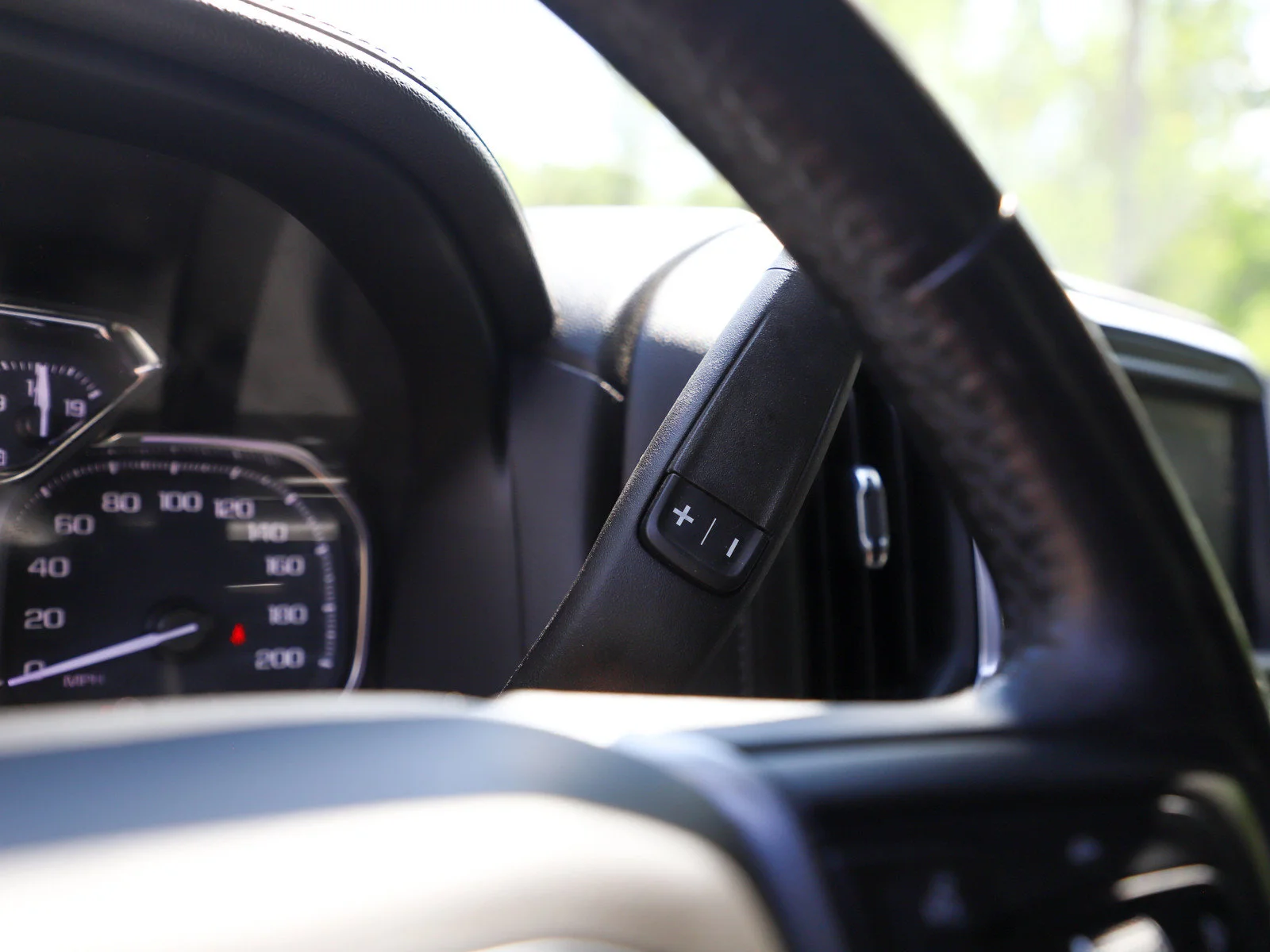 Used 2022 Summit White GMC SLT image 28
