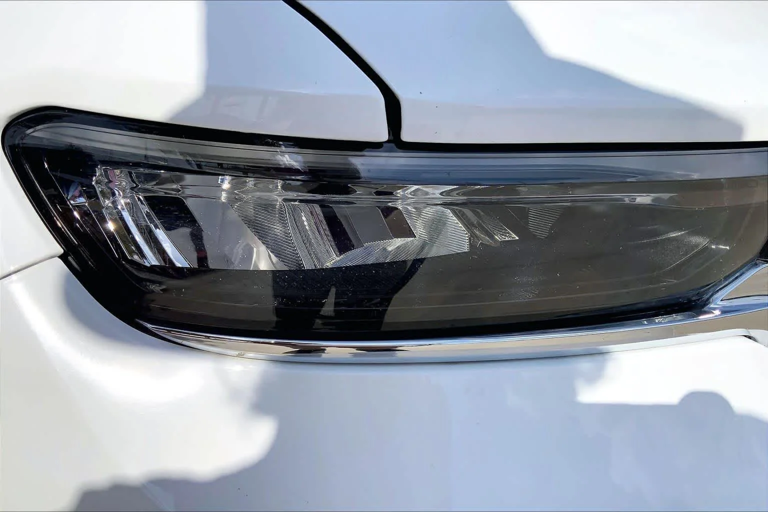 Used 2021 Bright White Clearcoat Jeep Limited image 26