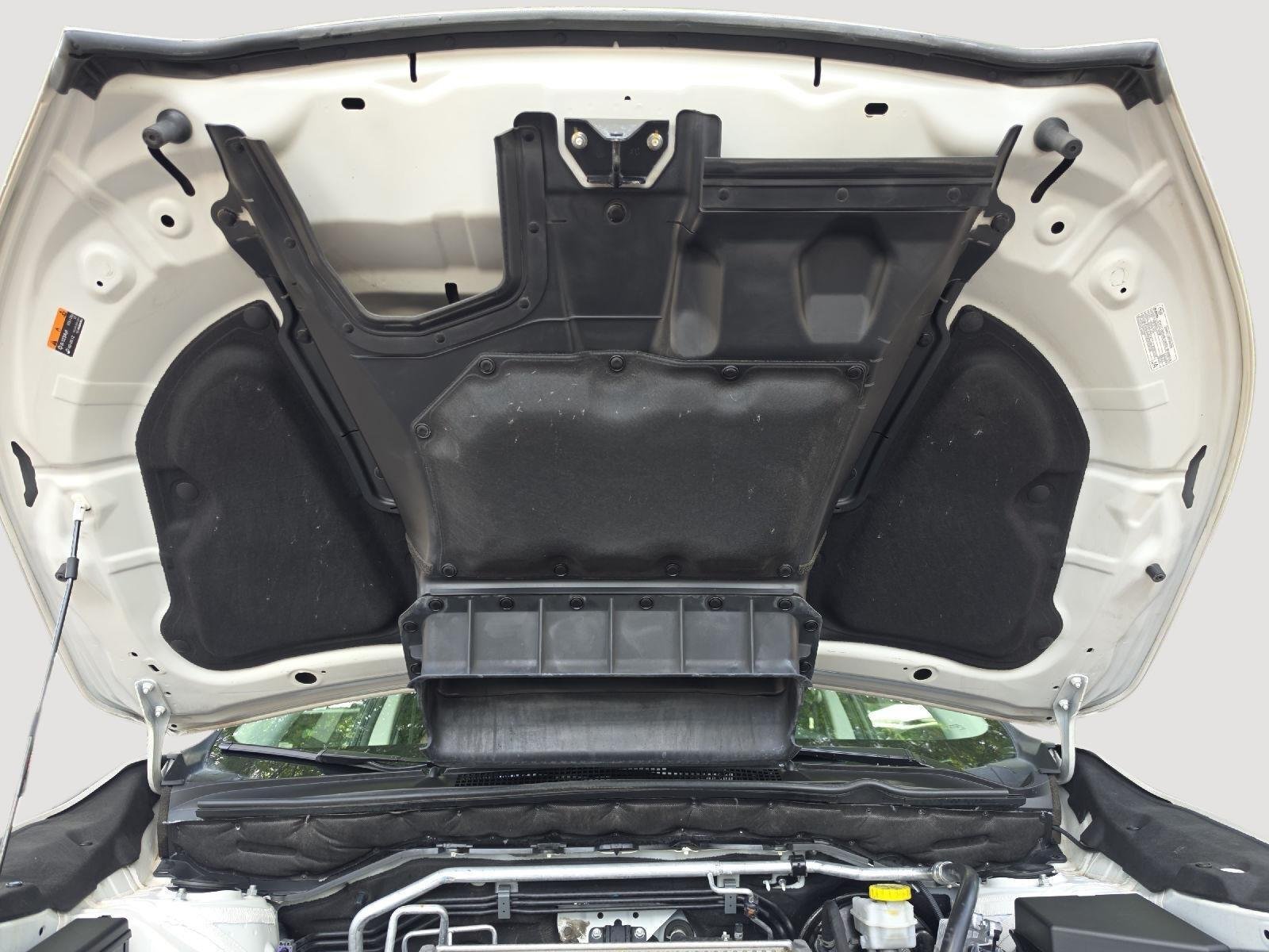Used 2022 Crystal White Pearl Subaru Touring image 30