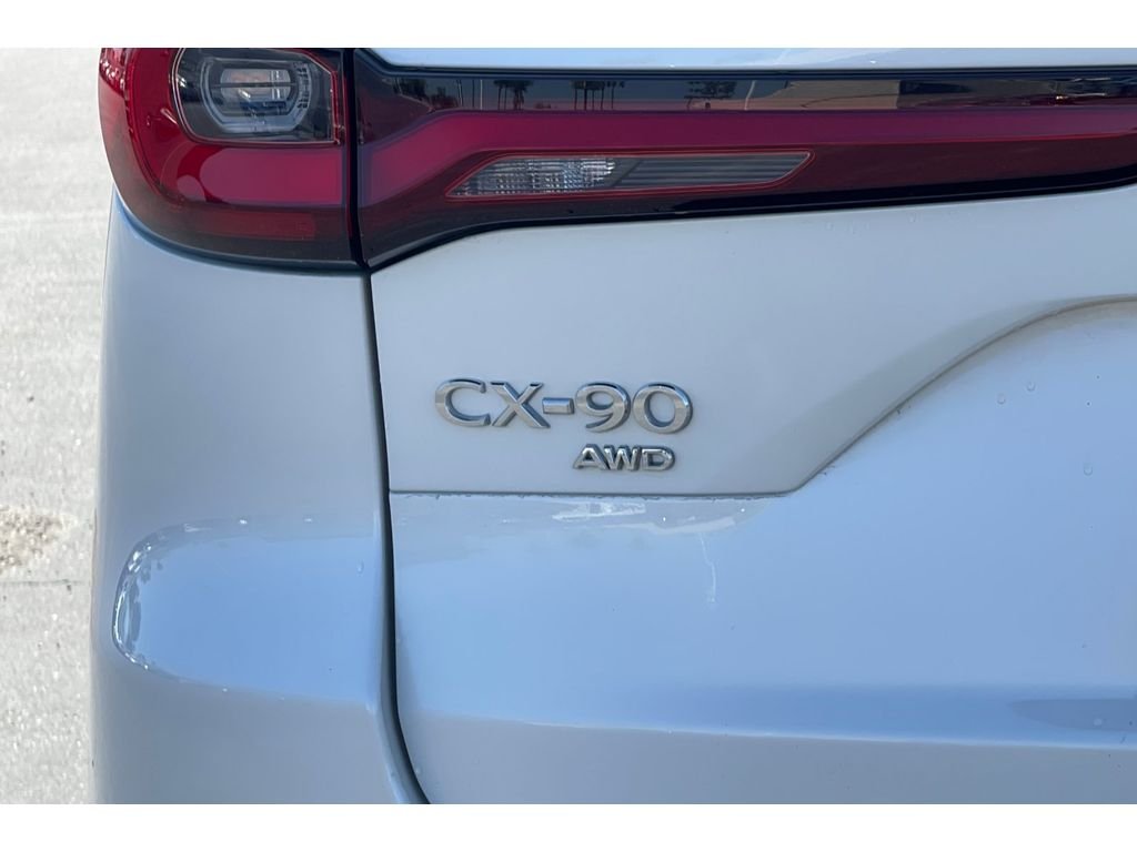 Used 2024 Rhodium White Premium Mazda Preferred image 18