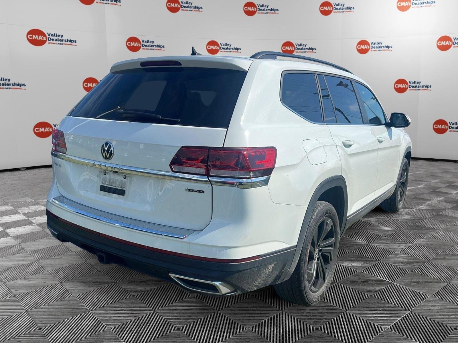 Used 2023 Pure White Volkswagen 3.6L V6 SE w/Technology image 12