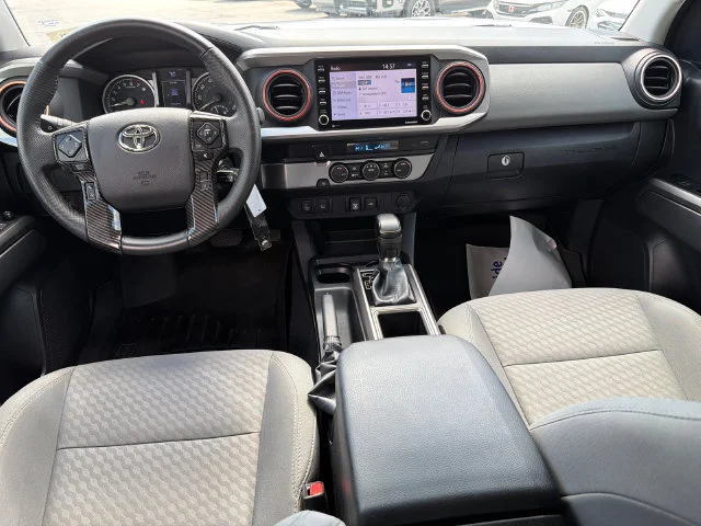Used 2022 White Toyota SR5 V6 image 22