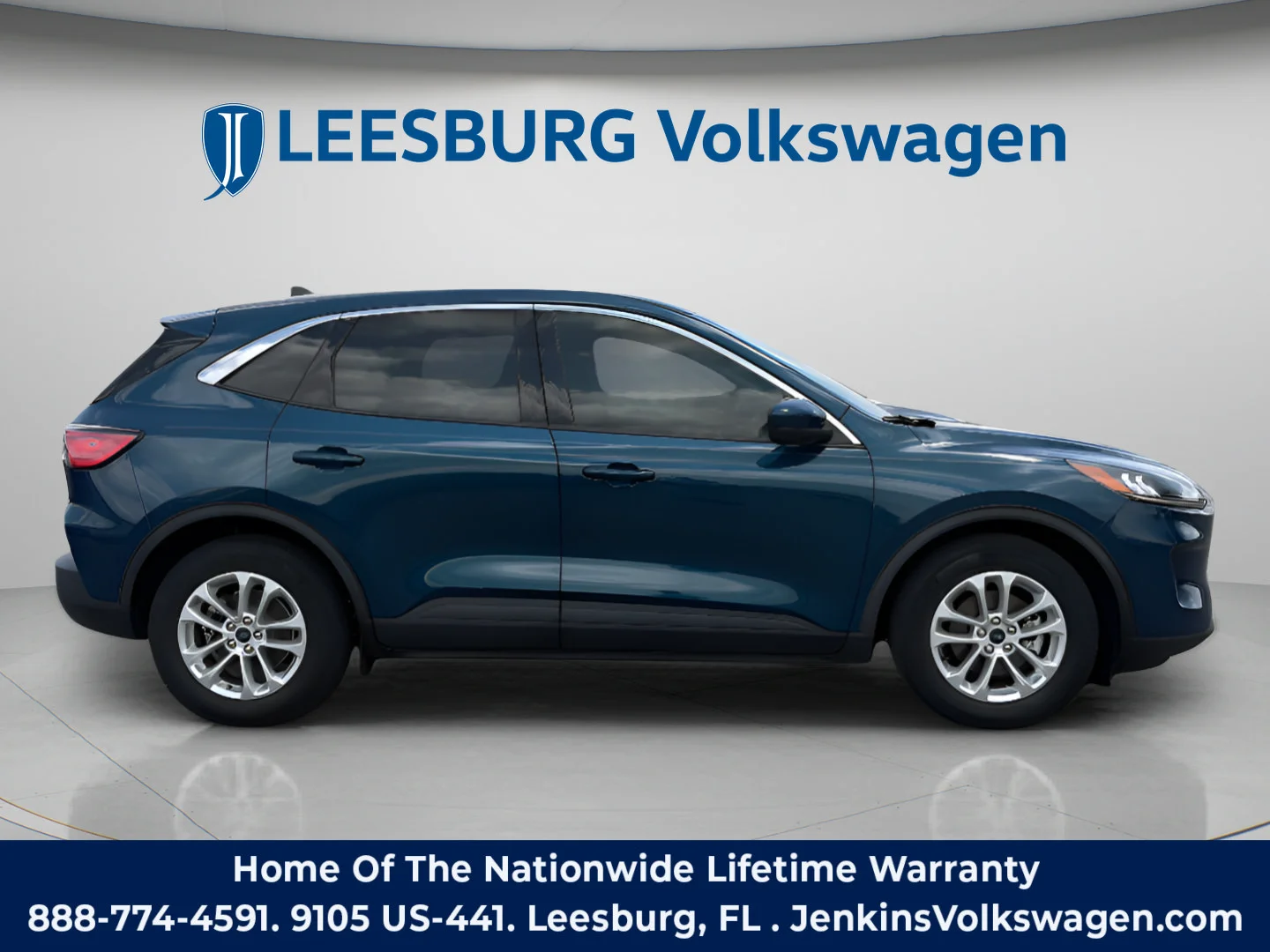 Used 2020 Green Metallic Ford SE image 3