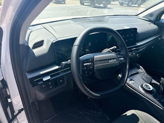 New 2026 Snow White Pearl Kia S image 9