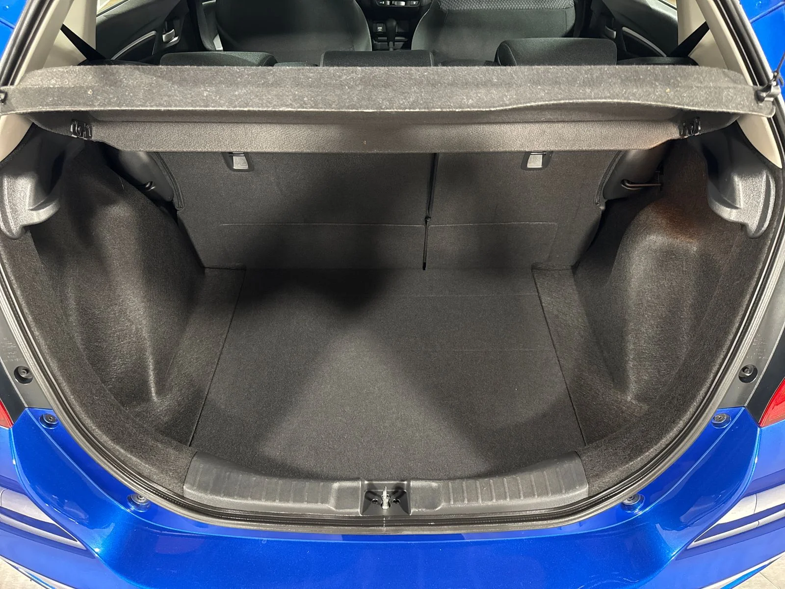 Used 2020 Aegean Blue Metallic Honda LX image 21