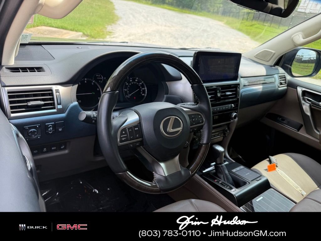 Used 2022 Silver Lexus 460 image 4