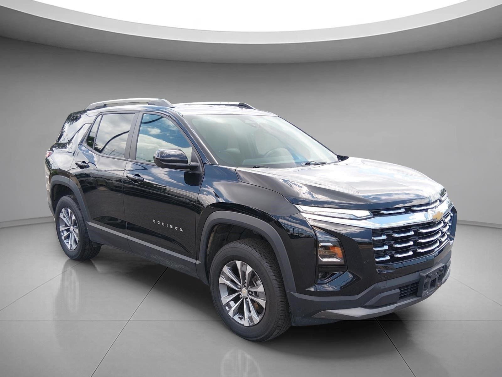 Used 2025 Mosaic Black Metallic Chevrolet FWD LT image 7