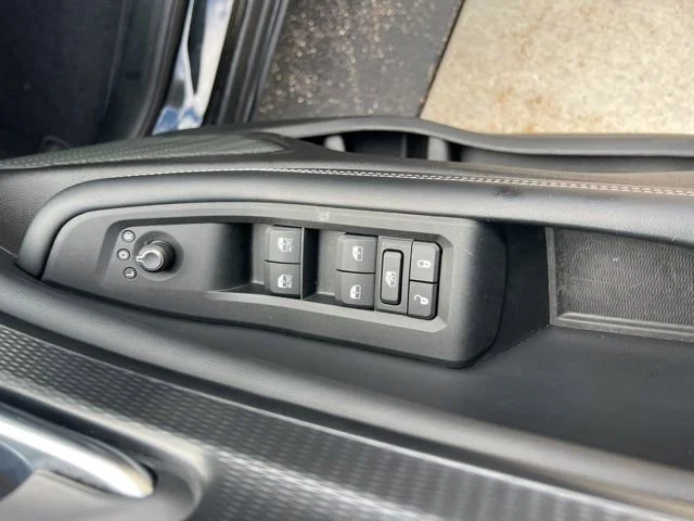 Used 2025 Black Jeep Altitude image 13