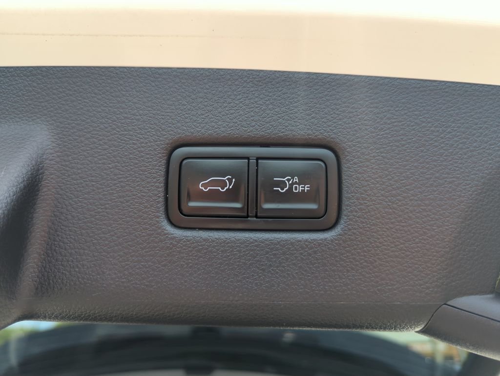 Used 2025 White Kia SX Prestige image 36