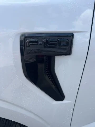 New 2026 Oxford White Ford XLT image 21