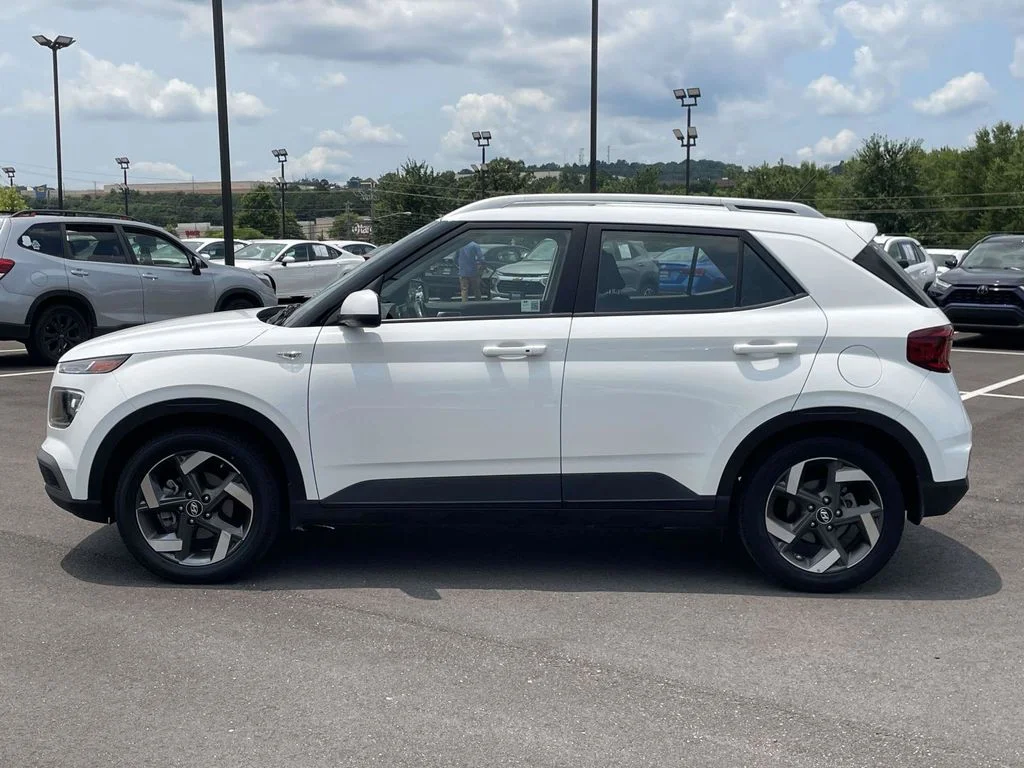 Certified Used 2025 White Hyundai SEL image 6