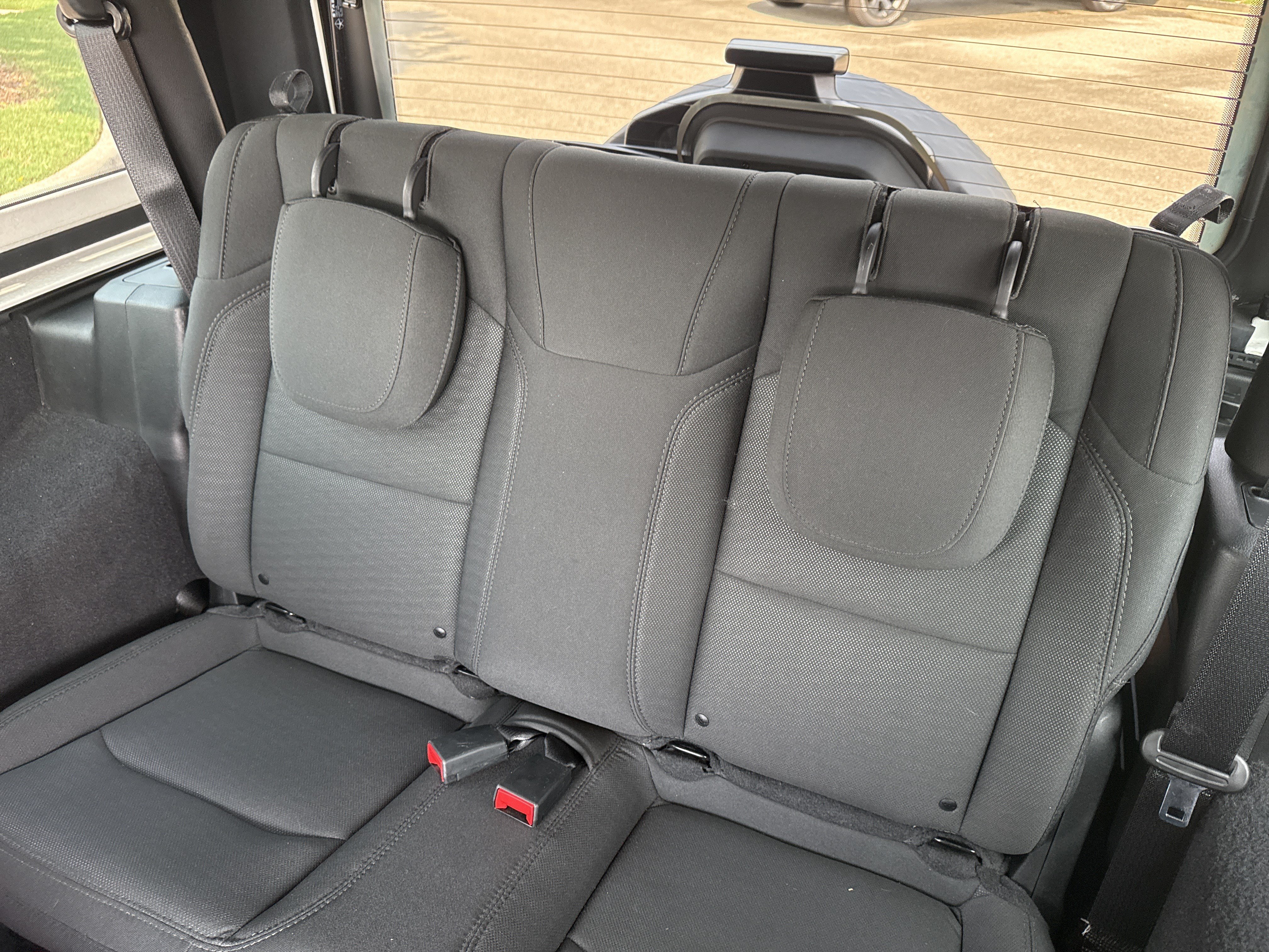 Used 2020 Granite Crystal Metallic Clearcoat Jeep Willys image 18