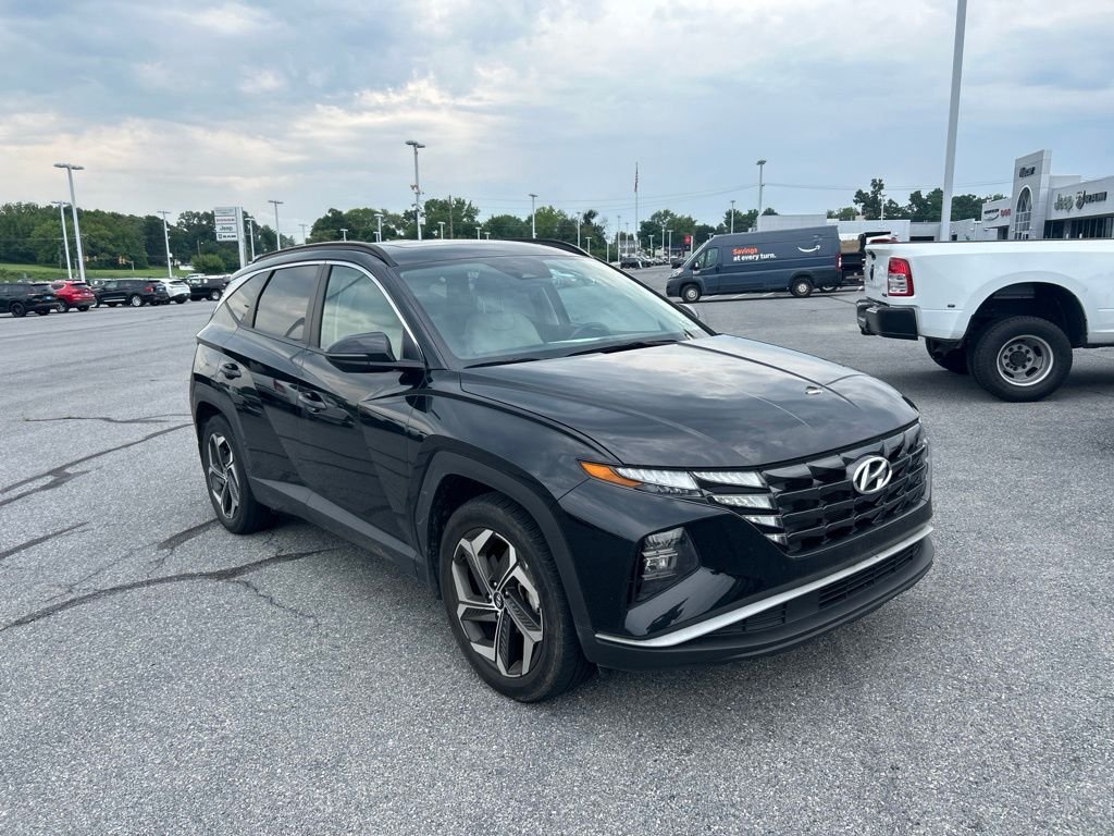 Used 2024 Black Hyundai SEL image 3