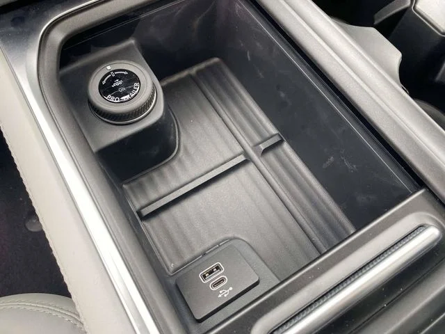 New 2026 Star White Metallic Tri-Coat Ford Platinum image 19