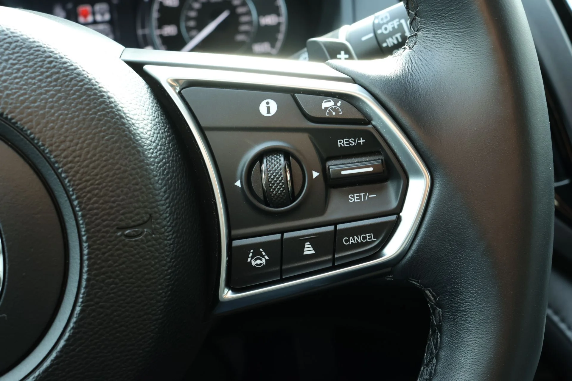 Certified Used 2024 Liquid Carbon Metallic Acura SH-AWD image 10