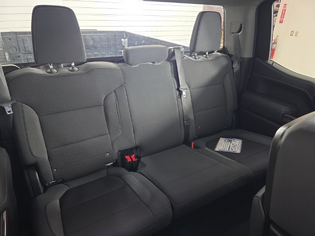 Used 2021 SUMMIT WHITE GMC SLE image 18
