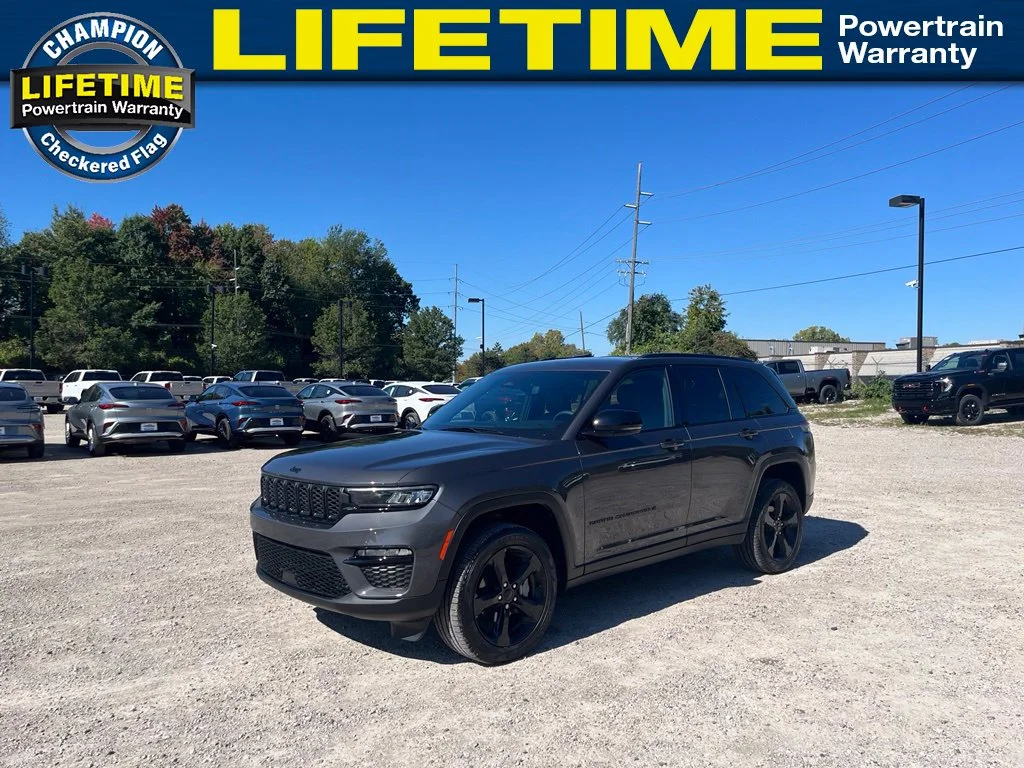 Used 2024 Gray Metallic Jeep Limited image 1