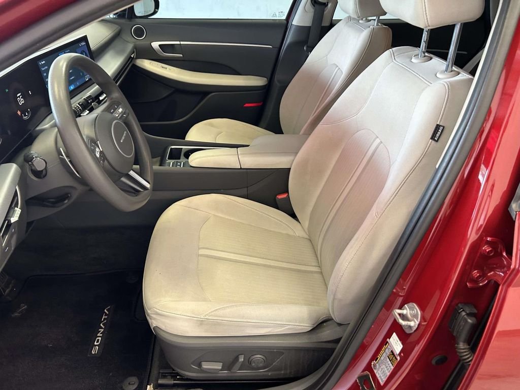 Used 2024 Red Hyundai SEL image 14