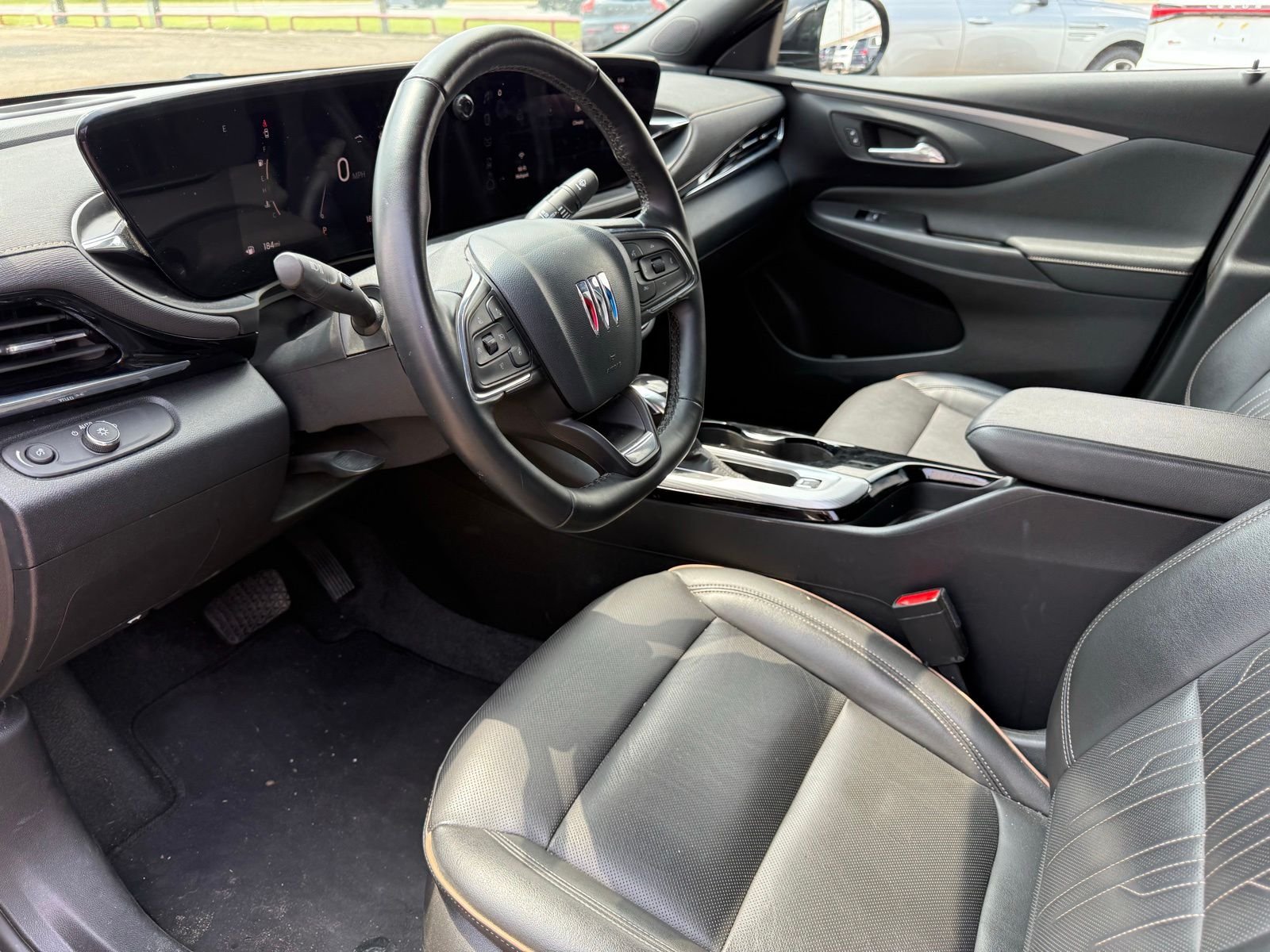 Used 2025 Black Buick Avenir image 10