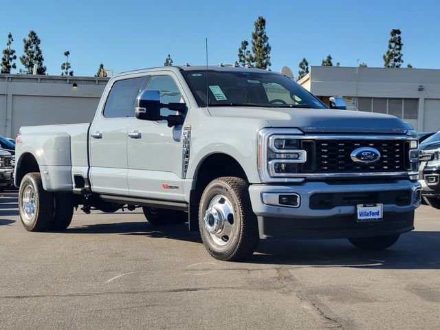New 2026 Glacier Gray Metallic Tri-Coat Ford F-350® Platinum® image 35
