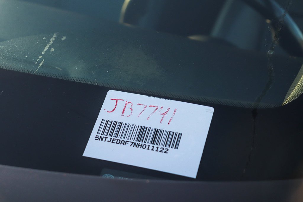 Used 2022 Phantom Black Hyundai Limited image 31