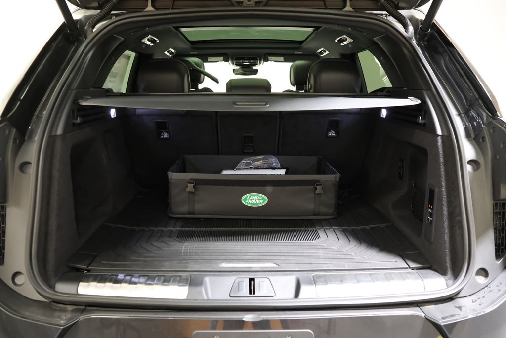 New 2026 Carpathian Grey Land Rover Dynamic SE image 46
