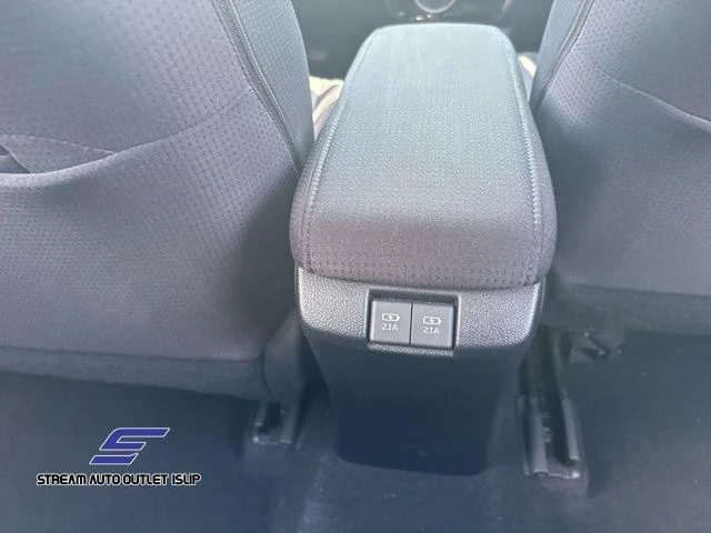 Used 2022 Silver Toyota LE image 17
