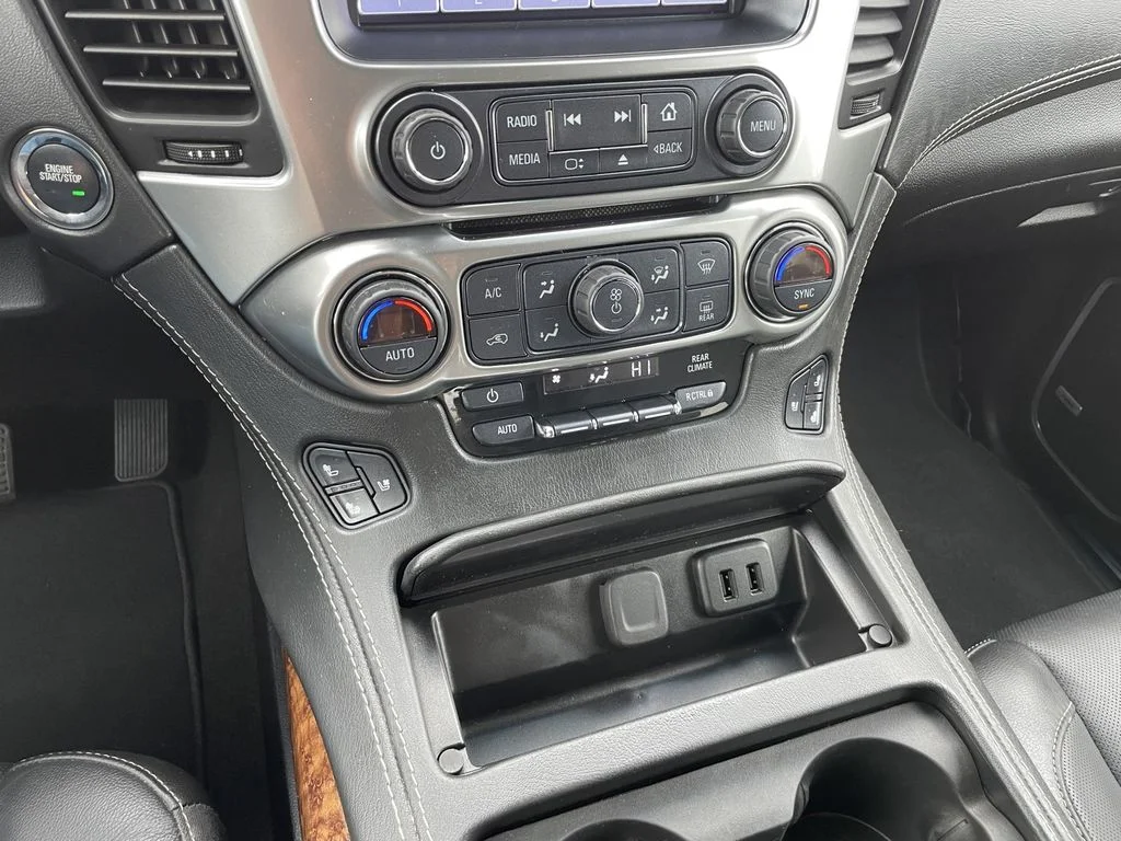 Used 2018 Blue Velvet Metallic Chevrolet Premier image 23