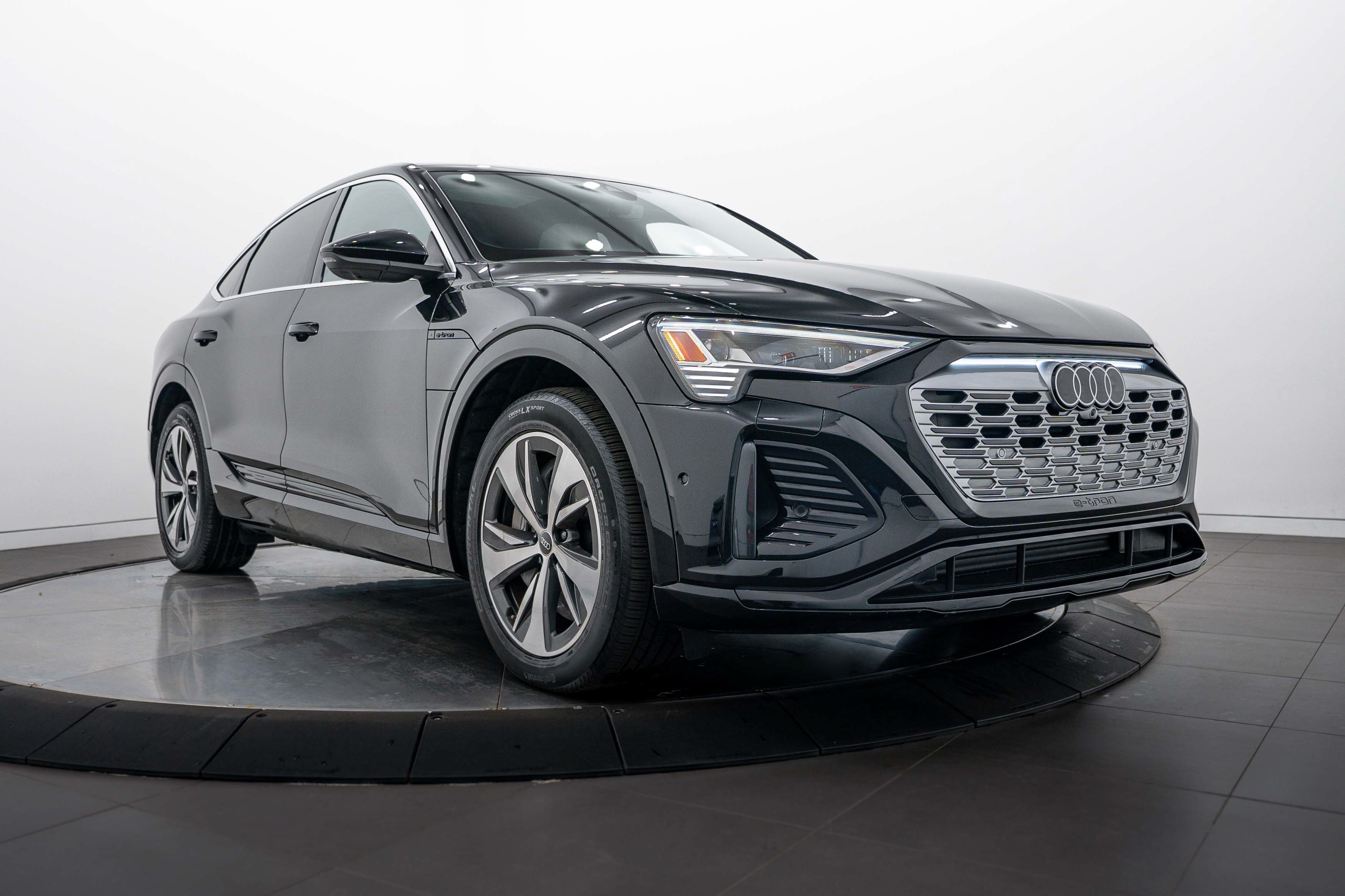 2024 Audi Q8 Sportback e-tron