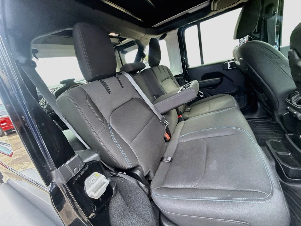 Used 2022 Black Jeep Unlimited Rubicon 4xe image 33
