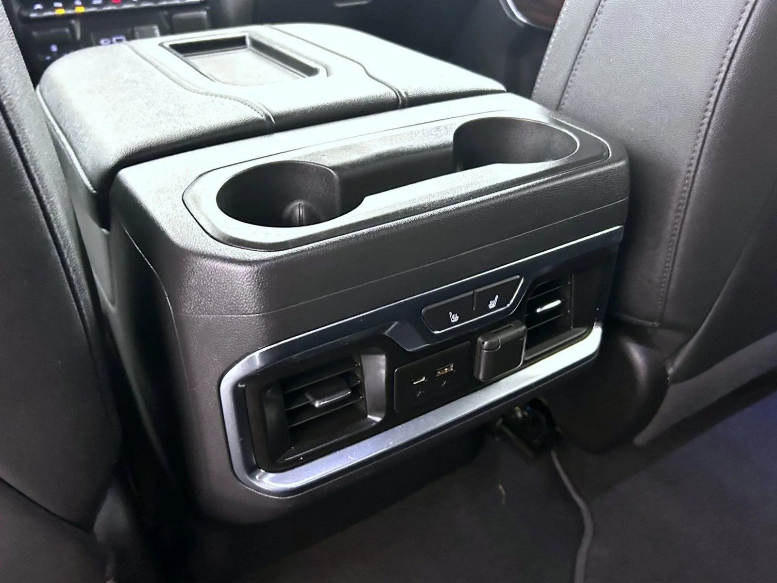Used 2021 Gray GMC SLT image 21