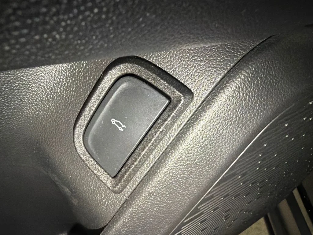Used 2026 Mosaic Black Metallic Chevrolet AWD LT image 16