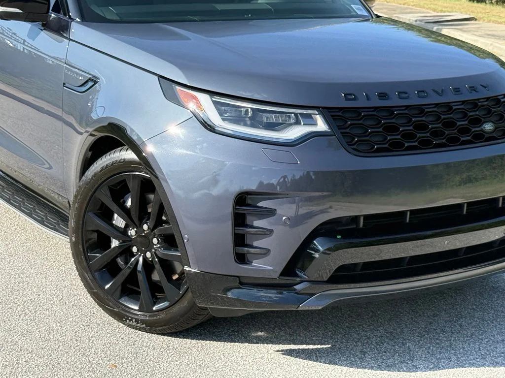 Used 2024 Blue Land Rover Dynamic SE image 4