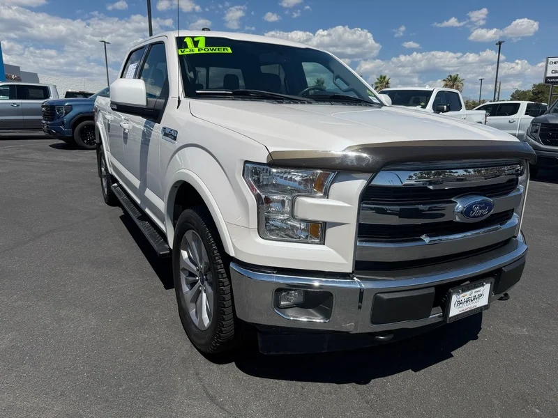 Used 2017 White Platinum Me Ford XL image 1