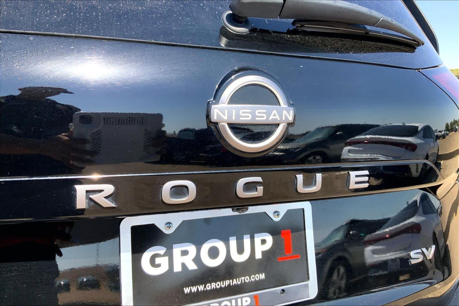 Used 2024 Super Black Nissan SV image 32
