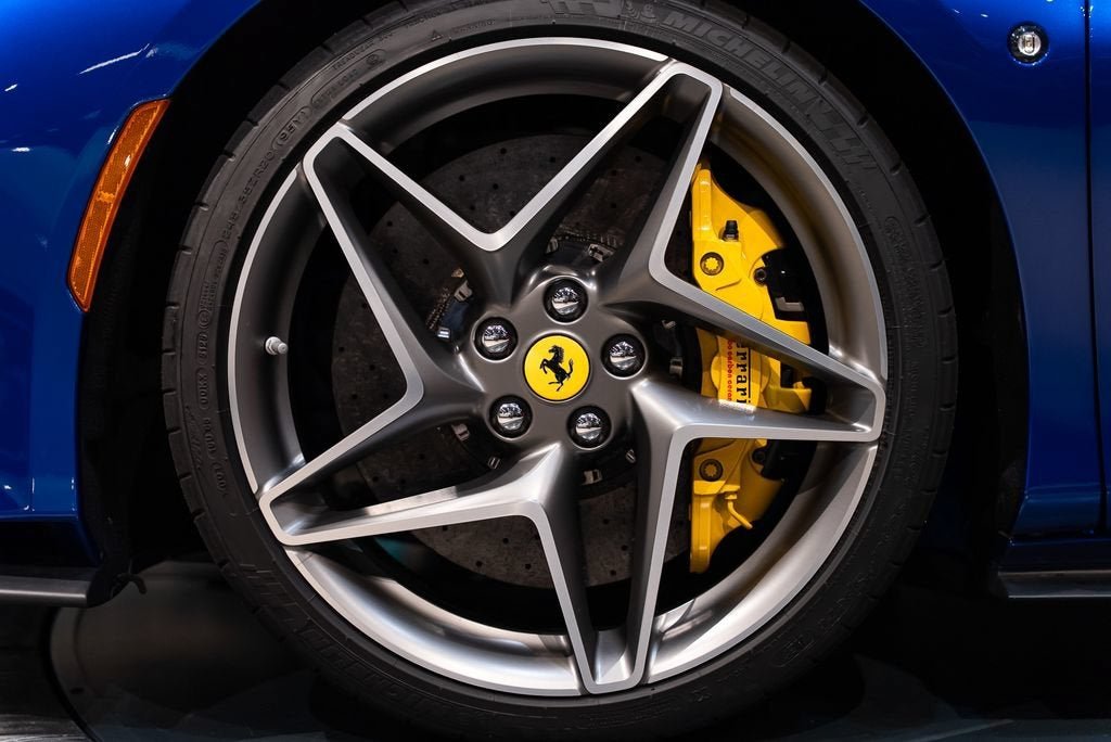 Certified Used 2021 Blu Elettrico Ferrari Base image 13