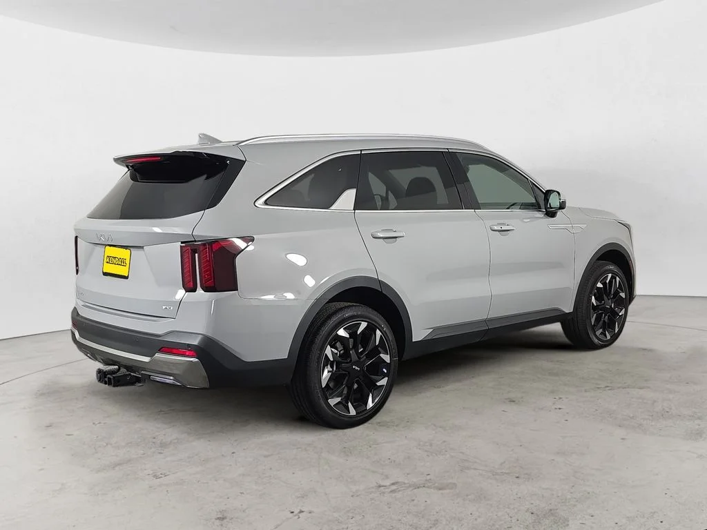 Used 2026 Gray Kia EX image 5