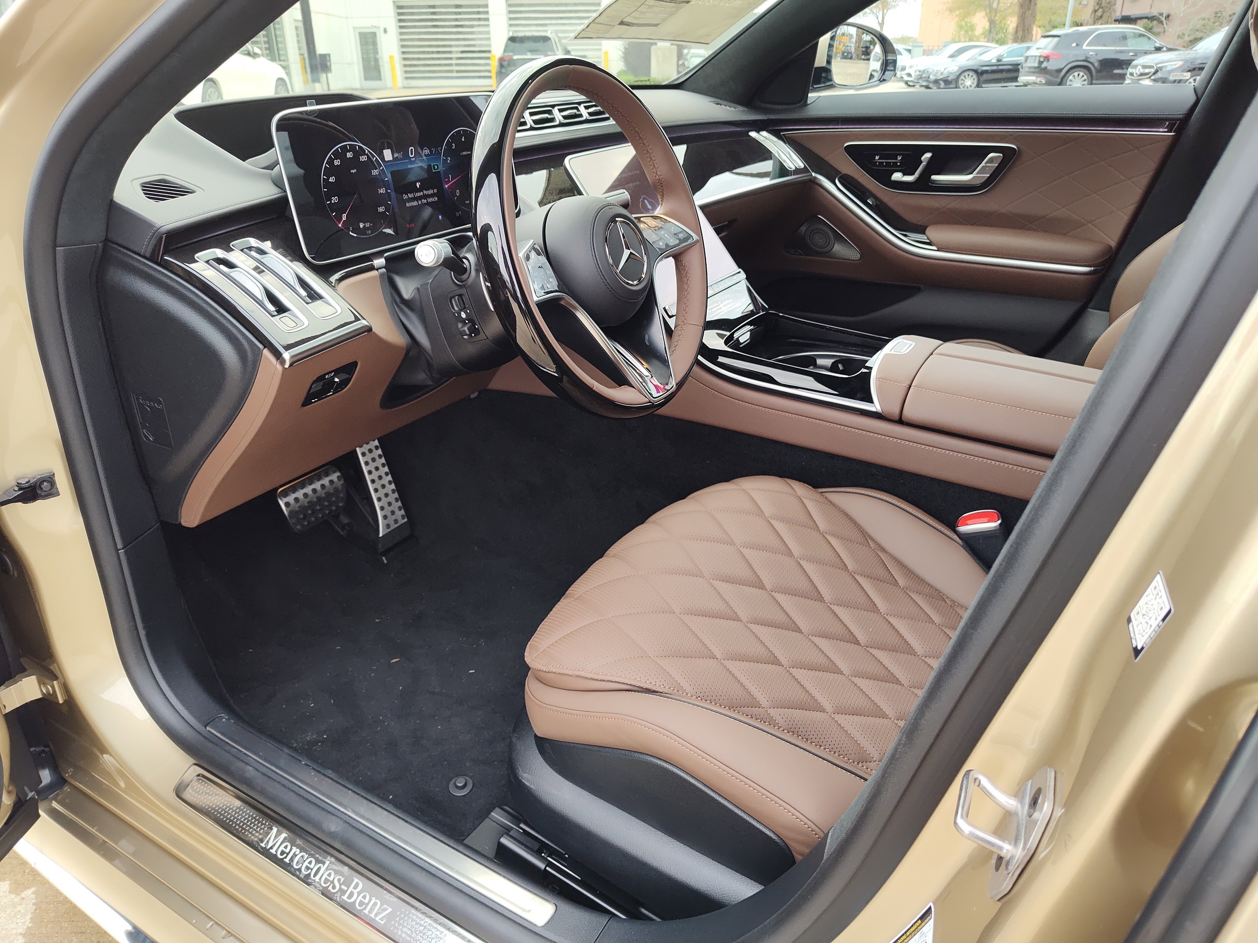 New 2026 MANUFAKTUR Kalahari Gold Metallic Mercedes-Benz S 580 image 17