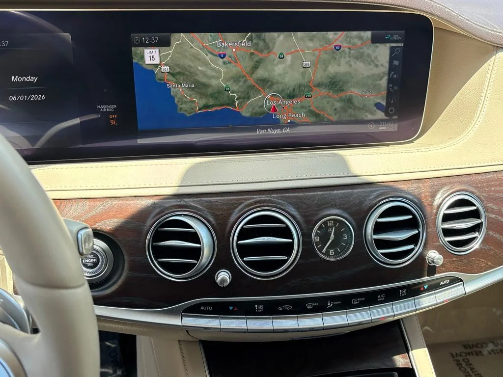 Used 2020 designo Diamond White Metallic Mercedes-Benz S 560 image 21
