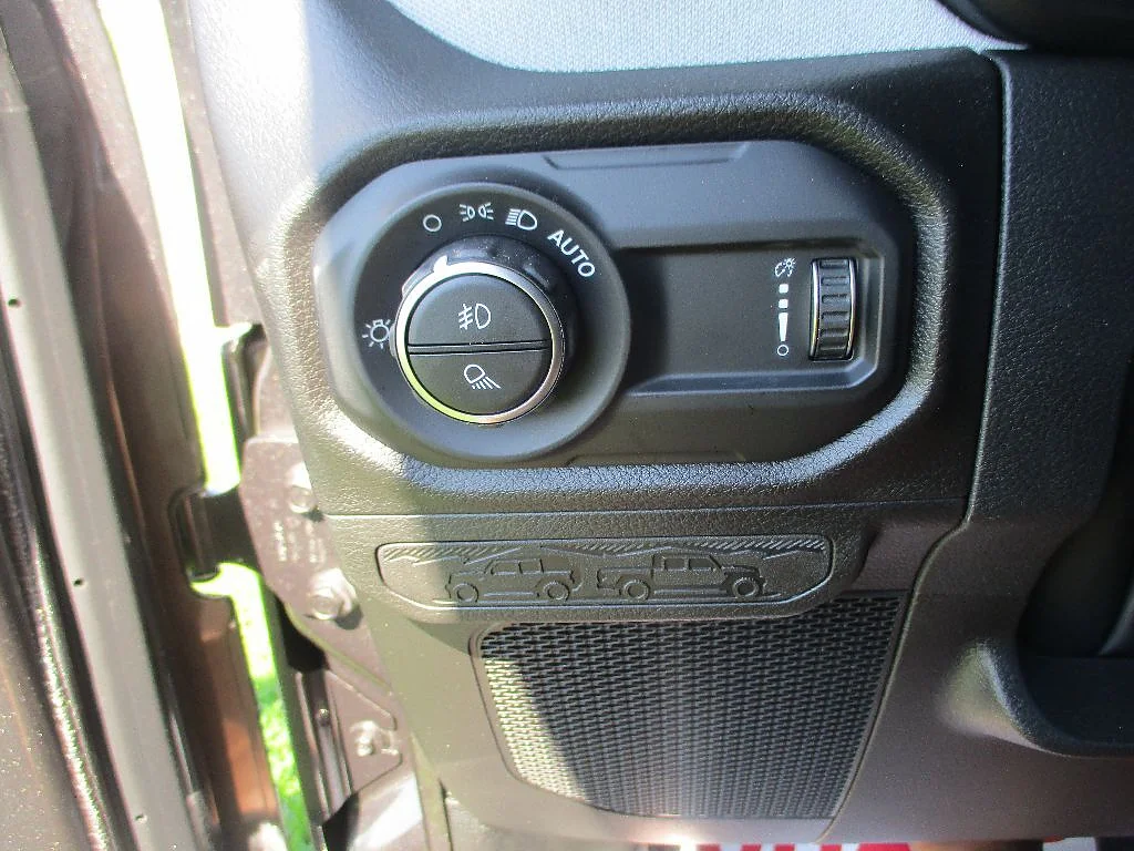 2025 Jeep Gladiator Sport S - Photo 12