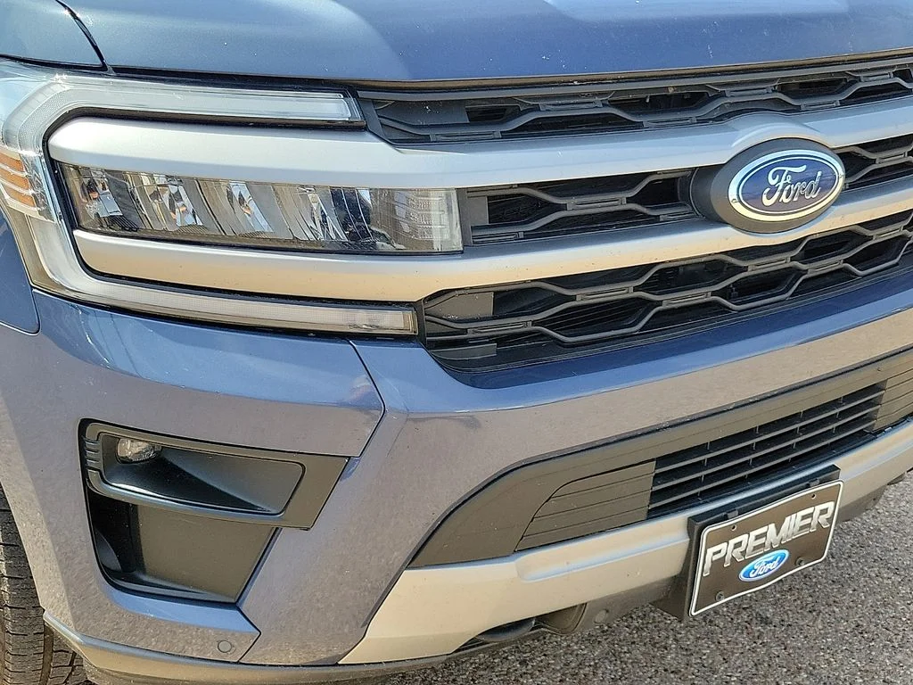 Used 2022 Blue Ford XLT image 13