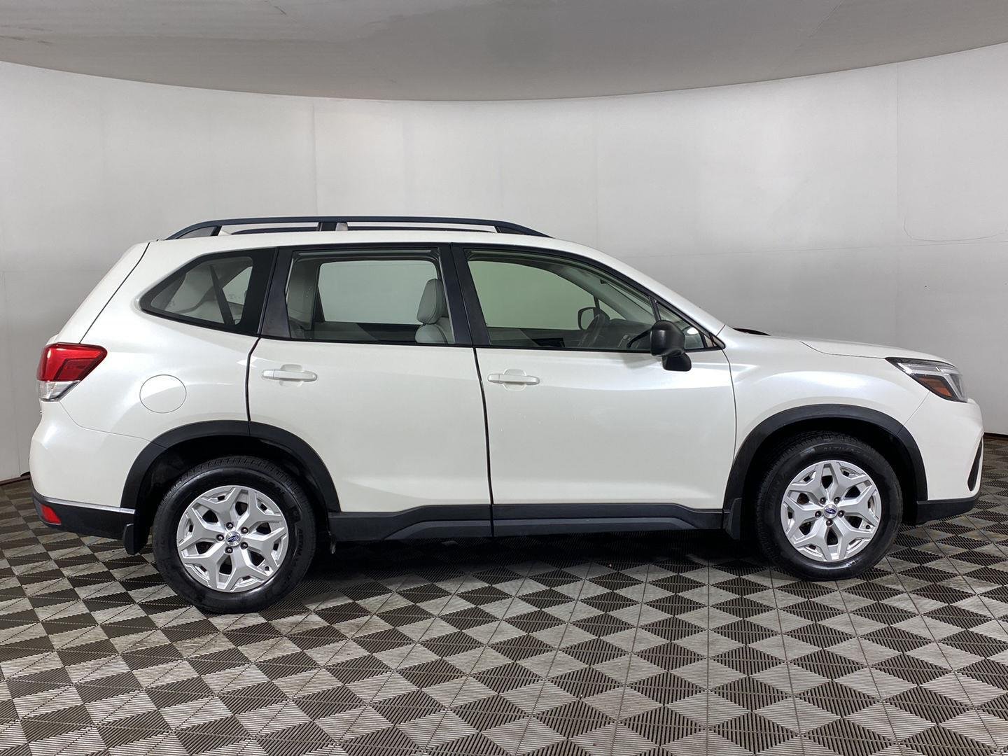 Used 2021 Crystal White Pearl Subaru Base image 4