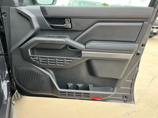 2026 Toyota Tacoma SR5 - Photo 23