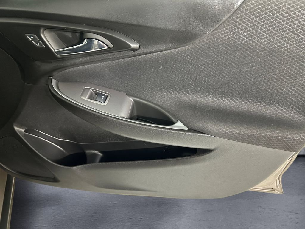 Used 2023 Gray Chevrolet LT image 15